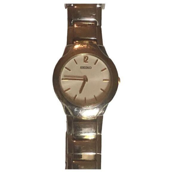 Seiko Elegant silver Wristwatch Analog Quartz‎ Timepiece - Picture 1 of 8